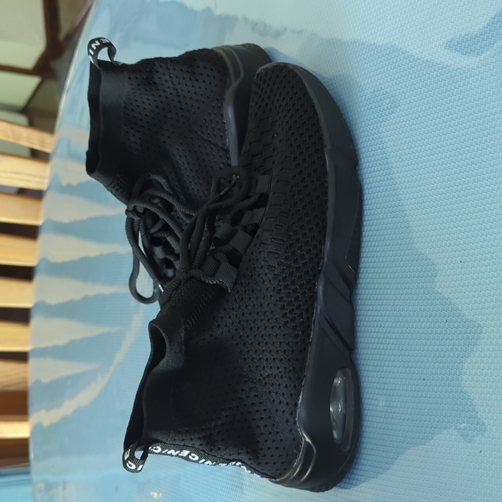 Men's mid trainer shoes